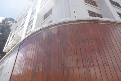 La Embajada de Venezuela en Bolivia abandonó el país a días de la segunda vuelta, confirma canciller