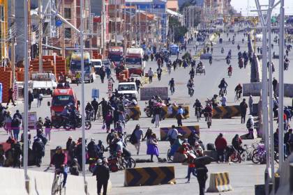El martes arranca con 90 bloqueos en siete departamentos en el día 33 de conflictos