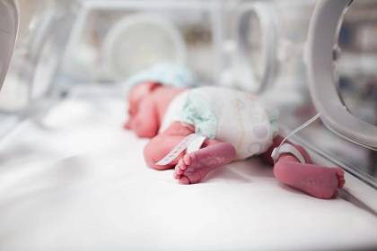 Bebé que nació a los seis meses logra sobrevivir y será dado de alta en un hospital de Cobija