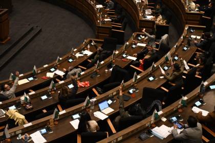 Tras la suspensión de Mariaca, el Legislativo vota para elegir al fiscal general interino, pero no se concreta los dos tercios