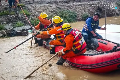 Angustiosa búsqueda: Un niño de 7 años cae en un canal de Oruro y está desaparecido desde el viernes