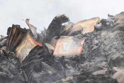 Fiscalía activa investigación por quema de billetes tras siniestro de avión y anuncia que convocará a autoridades