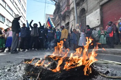 “No arriesgues tu visa”, la advertencia de la Embajada de EEUU en Bolivia en medio de las protestas