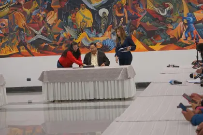 Arce invita a Paz y Tuto a una reunión para “mostrarles la situación económica” y el “problema del combustible”