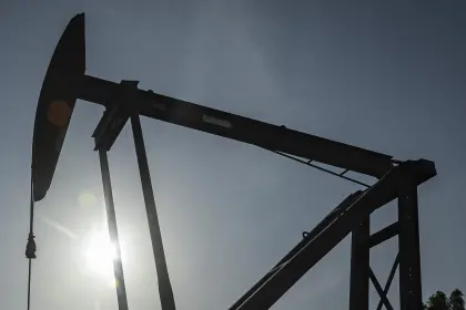 La Administración Trump busca refinar el crudo pesado de Venezuela, señala Rubio