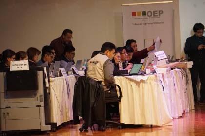Elecciones: El cómputo oficial bordea el 70%; tres departamentos ya cerraron el conteo