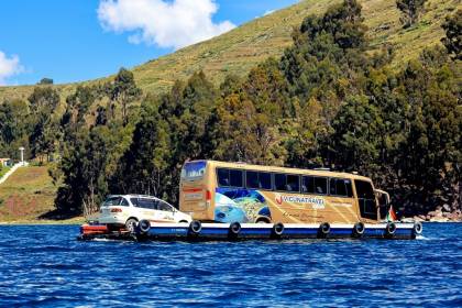 Transportistas reducen hasta un 50% las salidas a Copacabana y Apolo por la baja demanda de pasajeros 