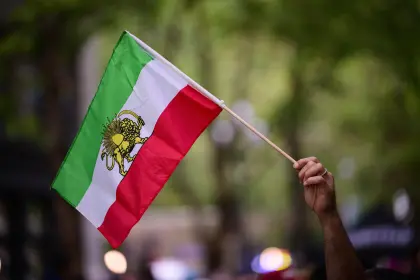 Irán acusa a EEUU de “violar” el acuerdo y ambos países intercambian ataques