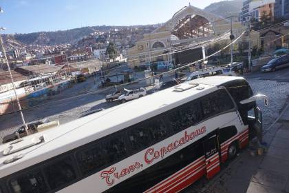 Bolivia no está libre de bloqueos: pese al anuncio de un cuarto intermedio de los cocaleros, persisten las protestas en el trópico