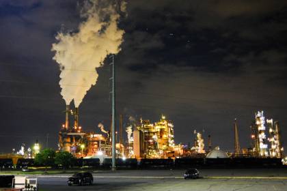 Precios del petróleo vuelven a subir con negociaciones infructuosas entre EEUU e Irán