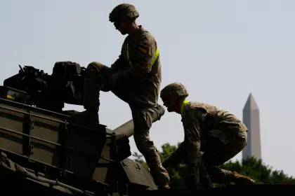 Irán amenaza bases militares de EEUU tras ataque a sus plantas nucleares