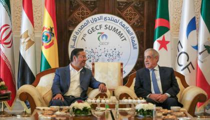 Arce llega a Argel para la cumbre que reúne a los países exportadores de gas