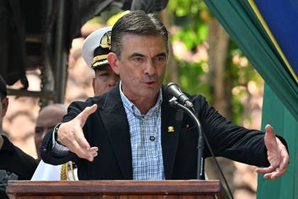 Paz promulga ley que autoriza programa agrícola sustentable para familias rurales por más de $us 24 millones