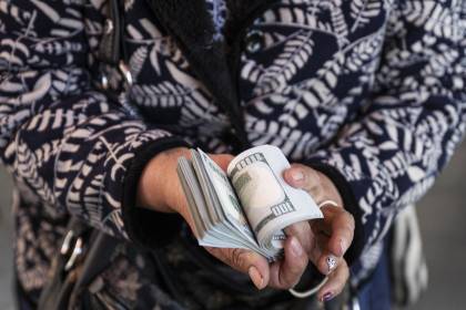 Nueva subida del dólar oficial: ¿Cuál es la cotización para este fin de semana y el lunes?