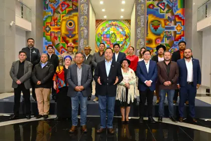 Diputado Alarcón exige publicar lista de autoridades salientes bajo arraigo y alerta migratoria