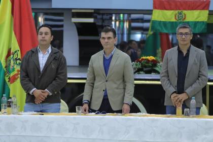 “Vamos a facilitar el comercio y la actividad productiva para que la economía se reactive”, señala asesor económico de Paz