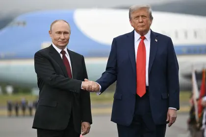 Trump y Putin llegan a Alaska para una reunión histórica sobre Ucrania