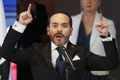 De la Espriella activa una transición inédita en Colombia, en medio de la tensión política