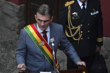 Legisladores de oficialismo y oposición cuestionan que no hay cambios en el Gabinete de Paz