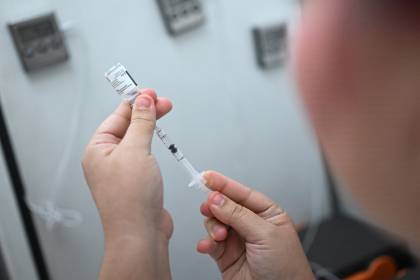 Moderna y Merck anuncian resultados positivos de una vacuna contra el cáncer de piel