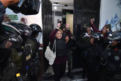 Fallo que libera a Áñez debe beneficiar a otros involucrados en el caso, señala abogada