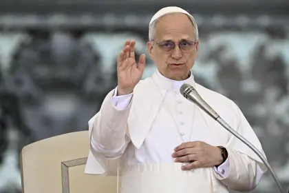 León XIV pide dejar entrar una “ayuda humanitaria digna” en Gaza