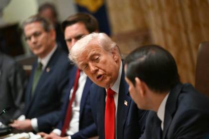 Gobierno de Trump mira con atención la segunda vuelta y dice que Tuto y Paz quieren una relación sólida con EEUU