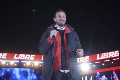 Juan Pablo Velasco plantea a Edman Lara debatir el miércoles en el mercado Abasto