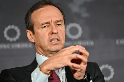 Tuto Quiroga: Con bloqueos se agudiza la crisis y Evo busca que no se realicen las elecciones