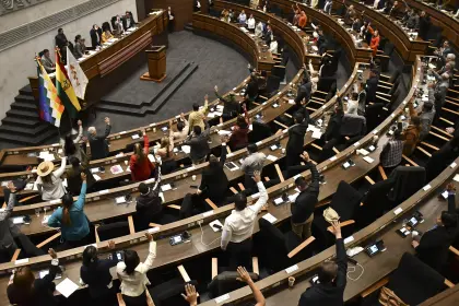 Legisladores anuncian que impulsarán una ley antibloqueos para evitar perjuicios y mala imagen al país