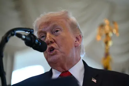 Países amenazados por Trump por Groenlandia prometen “permanecer unidos” y expresan solidaridad con Dinamarca