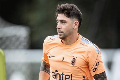 Uruguay quiere debutar con victoria; UNITEL transmitirá el duelo ante Arabia Saudita