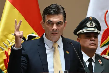 Perú dice que Gobierno de Paz “marca fin de años de socialismo y oscurantismo” en Bolivia