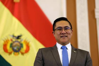 Nuevo ministro de Economía traza dos tareas clave para el inicio de su gestión