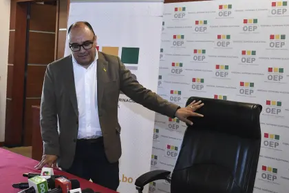 Sala Plena del TSE acepta recusación contra su presidente en el caso de Mario Cossío