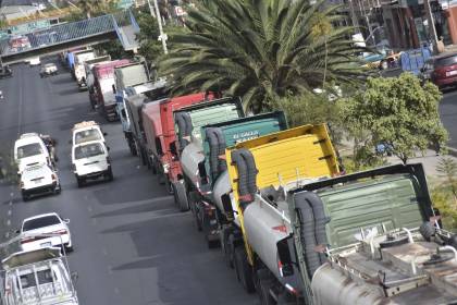 A dos meses del Estado de excepción las filas por combustibles siguen sin solución