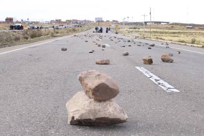 Mira aquí los 20 puntos de bloqueo que reporta la Policía en La Paz este jueves