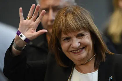 Patricia Bullrich presenta su renuncia al Ministerio de Seguridad de Argentina para asumir como senadora