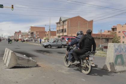 Bolivia sufre el día 43 de bloqueos: ABC reporta 86 rutas cortadas en seis departamentos