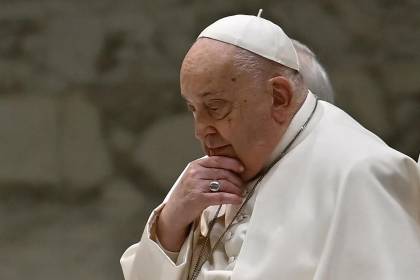 “Me siento sostenido por el pueblo de Dios”, el papa Francisco agradece desde el hospital por las oraciones 