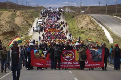 Marcha de la COB partió de Calamarca en rechazo al DS 5503; el objetivo es llegar el lunes a la ciudad de La Paz