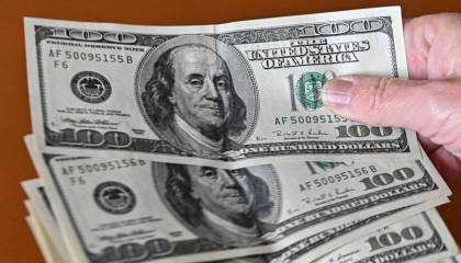 “Que nos digan dónde se puede conseguir dólares”, dirigente gremial señala que el tipo de cambio en el mercado informal llega hasta Bs 8.9