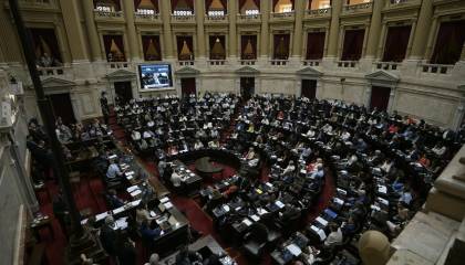 Congreso de Argentina comienza el debate de la modificada ‘ley ómnibus’