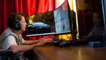 Mami Nena, la gamer chilena de 81 años que jugando Free Fire tiene millones de seguidores