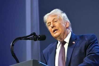 Trump dice que aumentará aranceles a productos de Corea del Sur al 25%