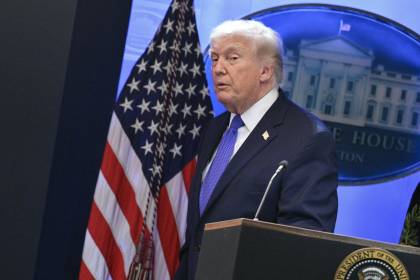 Trump aumenta los aranceles globales del 10 al 15 % “con efecto inmediato”