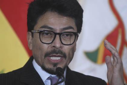 Ministro Aramayo: “El Estado debe concentrar sus esfuerzos en responder con eficiencia a las necesidades de la población”