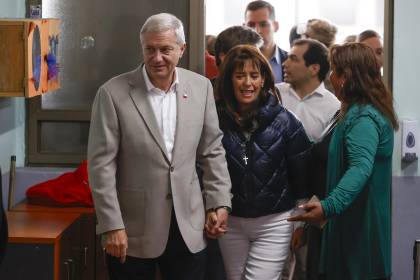 Kast promete “gobernar para todos” y Jara dice que su proyecto busca “el bien común”