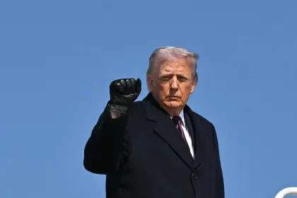 Donald Trump dice que tal vez opte por “una toma de control amistosa de Cuba”