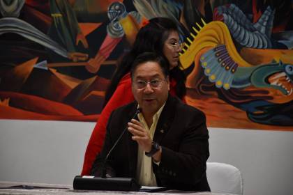 Arce invita a Paz y Tuto a una reunión para “mostrarles la situación económica” y el “problema del combustible”